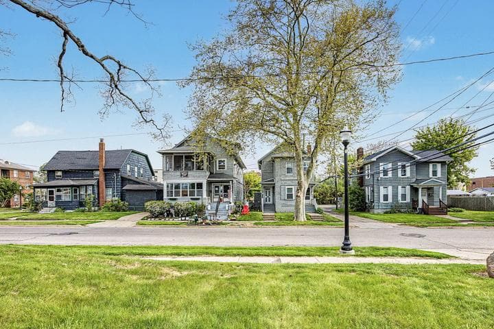 334 W Wesley Street, Jackson, MI 49201