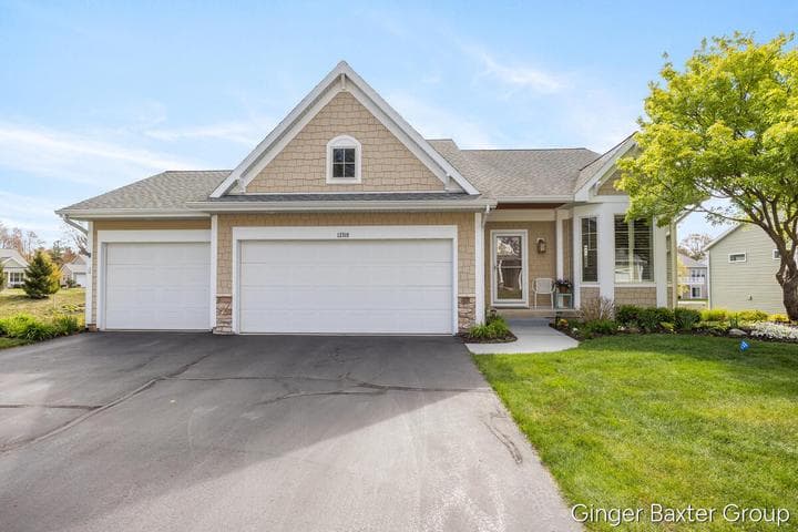 12519 Retreat Drive 30, Grand Haven, MI 49417