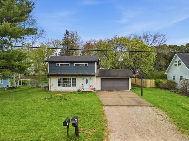 413 W Church Avenue, Reed City, MI 49677