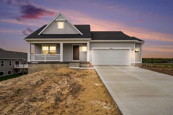 4904 Bethpage Drive NW, Comstock Park, MI 49321