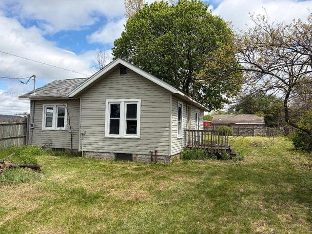 2919 S 11th Street, Niles, MI 49120
