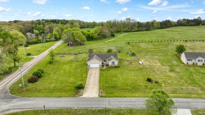 3427 Leeomi Drive, Britton, MI 49229