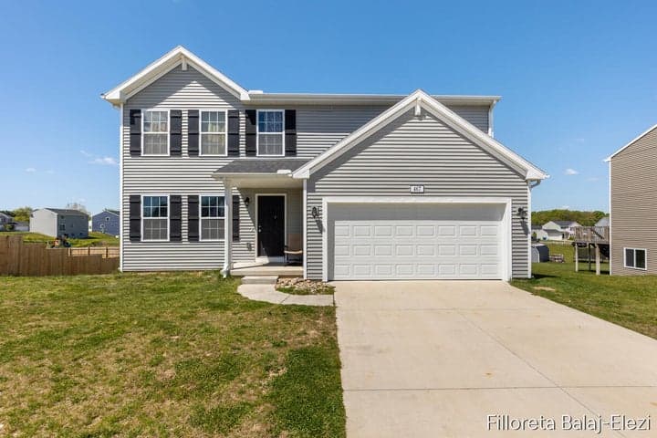467 Oak View Drive, Middleville, MI 49333