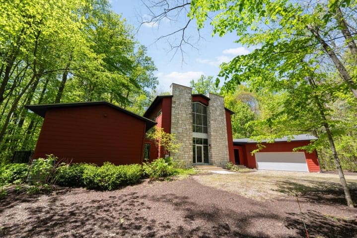 24 Camp Madron Road, Buchanan, MI 49107