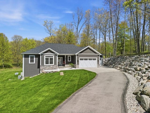 9654 Aberdeen Court, Canadian Lakes, MI 49346