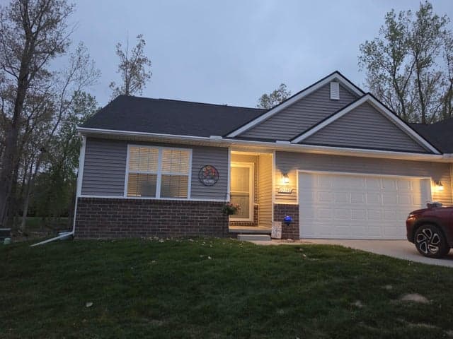 10340 Swan Lake Circle, Ypsilanti, MI 48197
