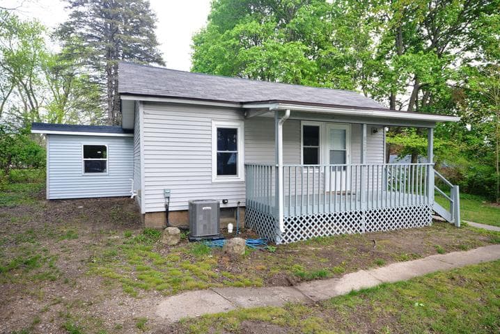 822 N Berrien Street, Albion, MI 49224