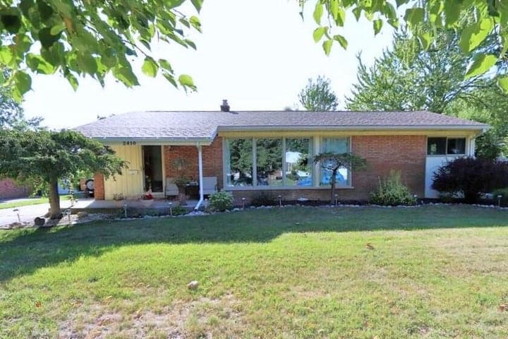2410 Middlefield Road, Trenton, MI 48183