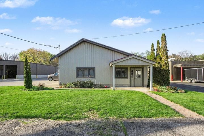 272 E 26th Street 1, Holland, MI 49423