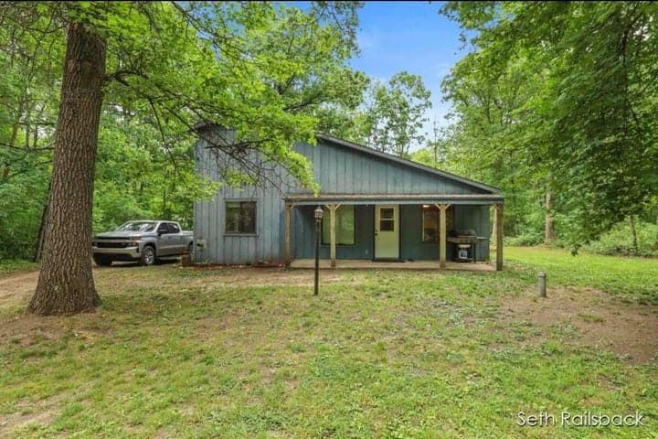 8744 Mackinaw Trail Drive, Howard City, MI 49329