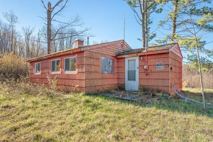 16107 12 Mile Road, Leroy, MI 49655