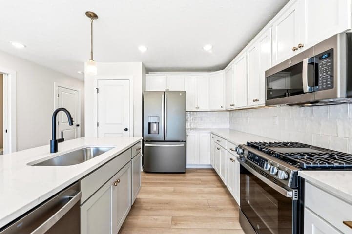 912 Indiana Avenue 13, South Haven, MI 49090