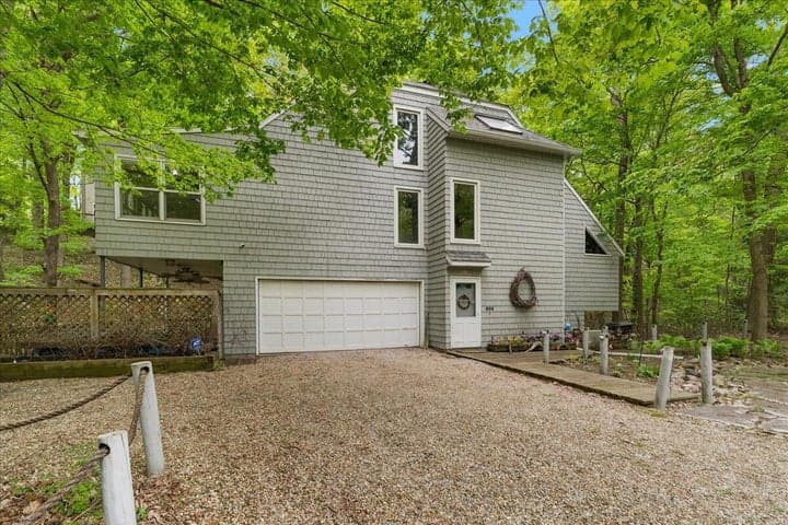 604 Pine Lane, Sawyer, MI 49125