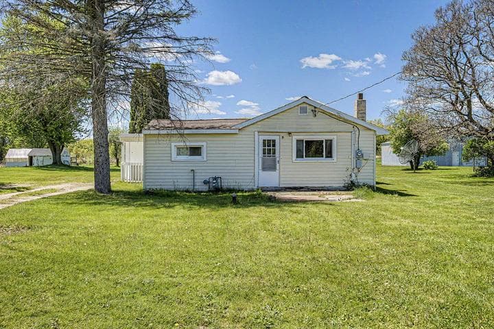 11641 17 Mile Road, Marshall, MI 49068