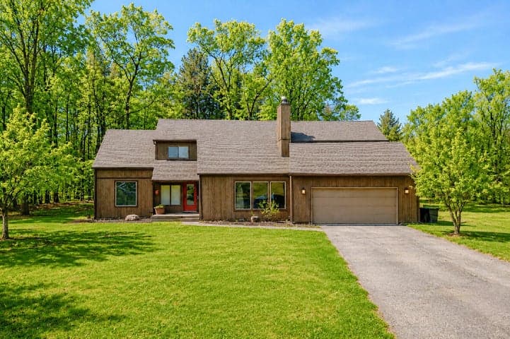 903 Cram Lane, Albion, MI 49224
