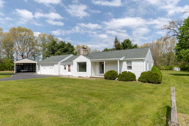 7446 Cement City Road, Brooklyn, MI 49230