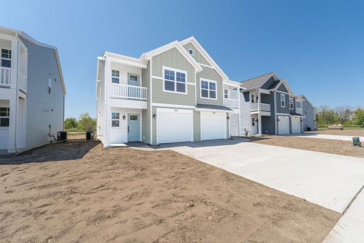 914 Indiana Avenue 14, South Haven, MI 49090