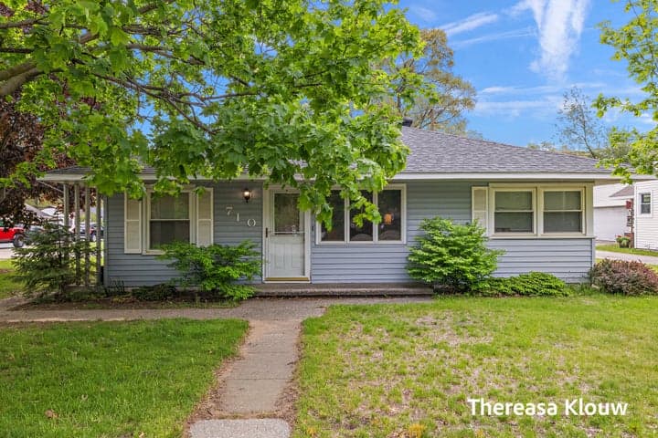 710 Quarterline Road, Muskegon, MI 49442