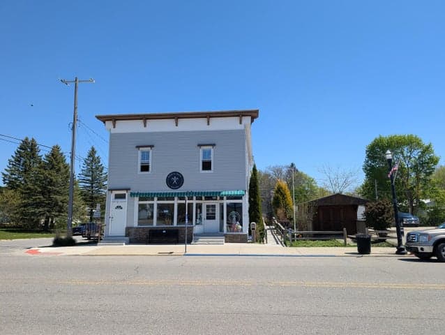 120 Main Street N, Scottville, MI 49454