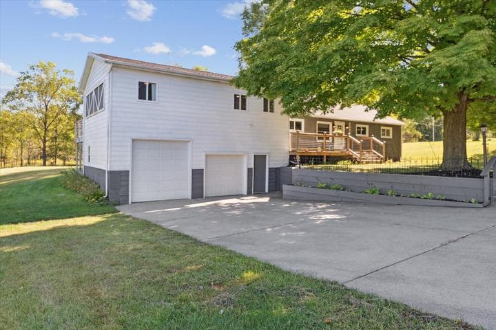 8590 Greenfield Highway, Bellevue, MI 49021