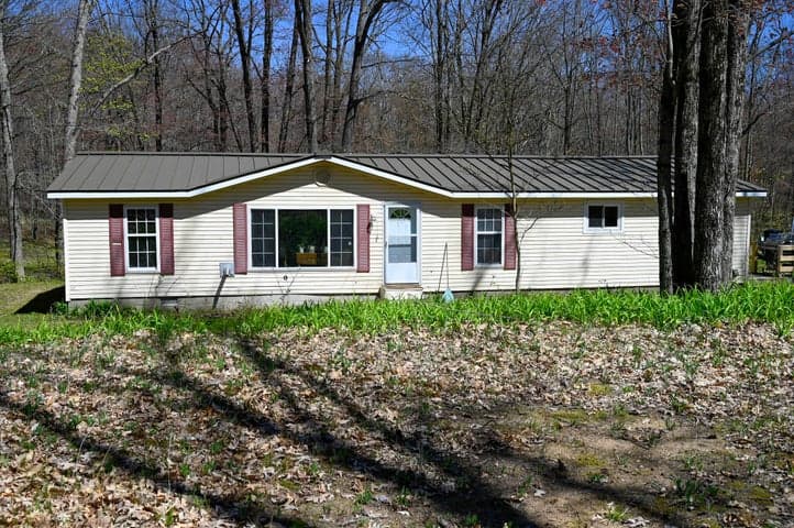 8386 S 135th Avenue, Evart, MI 49631