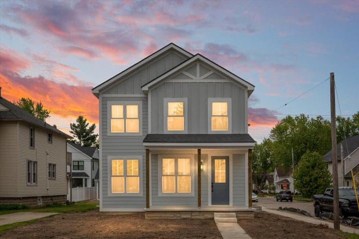 289 W Ann Arbor Trail B, Plymouth, MI 48170