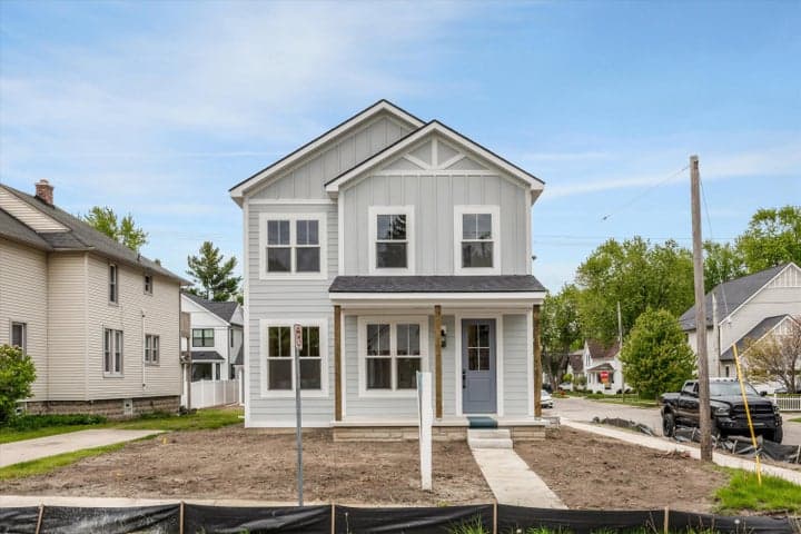 289 W Ann Arbor Trail A, Plymouth, MI 48170