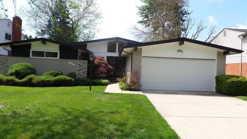 18165 Adrian Street, Southfield, MI 48075