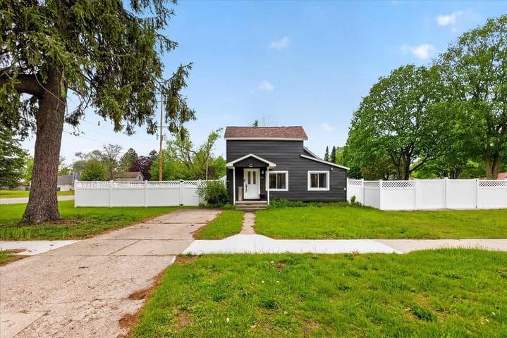 252 W Stimson Avenue, Reed City, MI 49677
