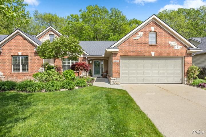 12260 Aleigha Drive NW, Grand Rapids, MI 49534