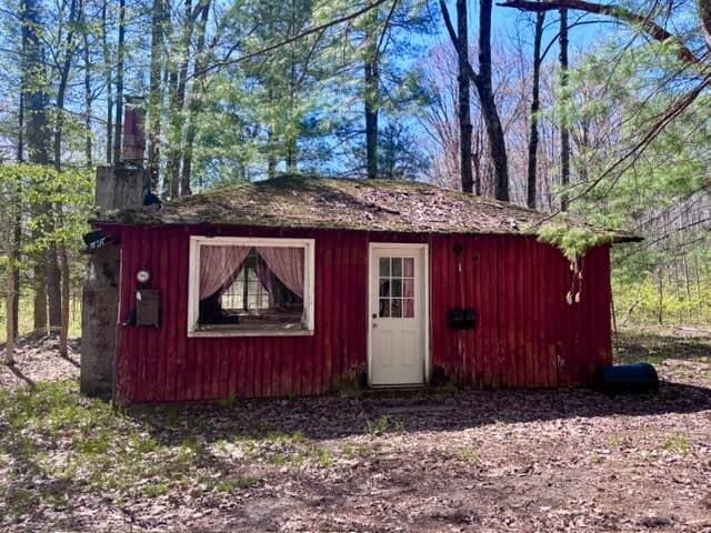 00 Pomeroy Springs Road, Manistee, MI 49660