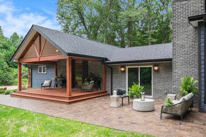 9325 Matthews Road, Union Pier, MI 49129