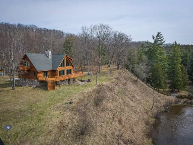 9184 M-37, Wellston, MI 49689