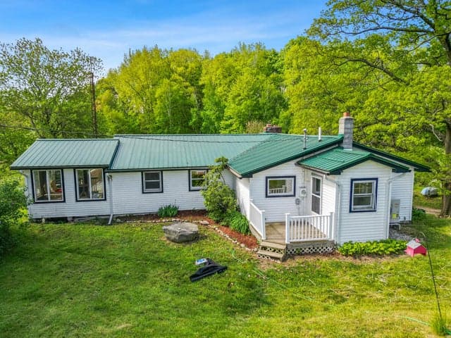 1674 W 104th Street, Grant, MI 49327