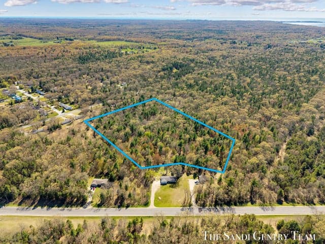 V/L Whitehall Road, Whitehall, MI 49461