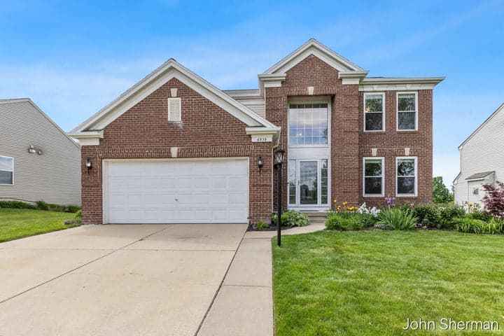 6939 Dale Hollow Drive SE, Caledonia, MI 49316