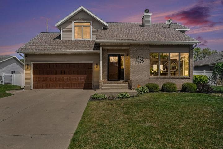 1524 Garrison Road, Muskegon, MI 49441