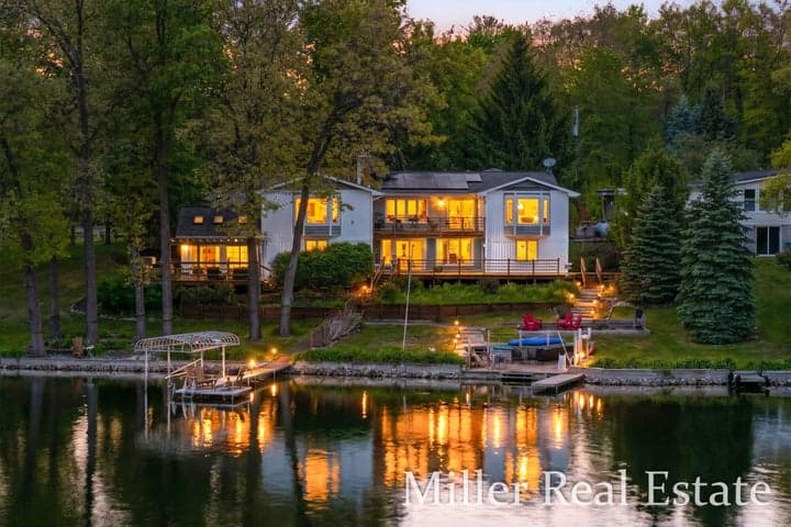 1589 Pleasant View Drive, Hastings, MI 49058