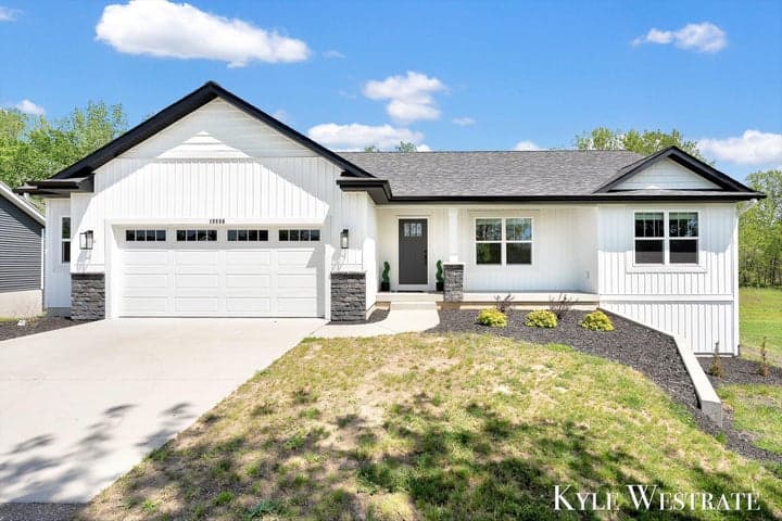 10886 Douglas Drive, Allendale, MI 49401