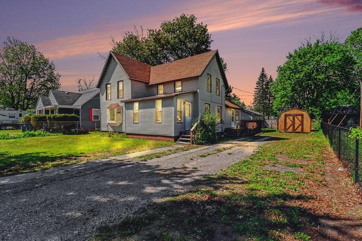 420 W 5th Street, Evart, MI 49631