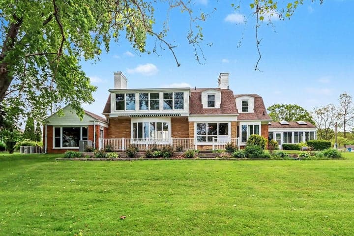 140 Meadowwood Court, Decatur, MI 49045