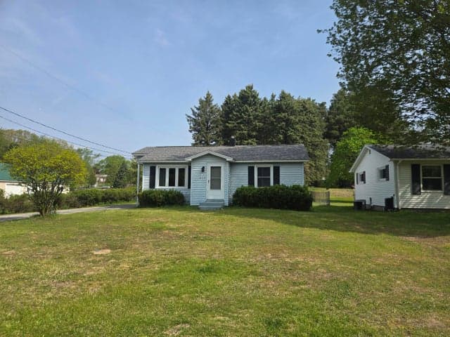 817 E Melendy Street, Ludington, MI 49431