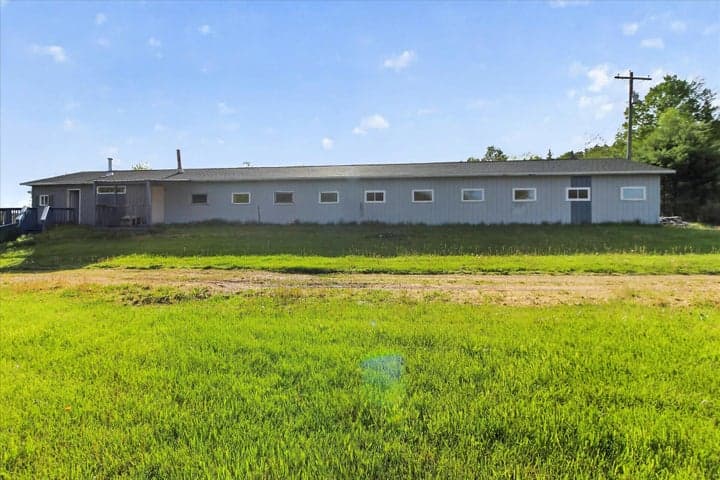 18426 14 Mile Road, Leroy, MI 49655