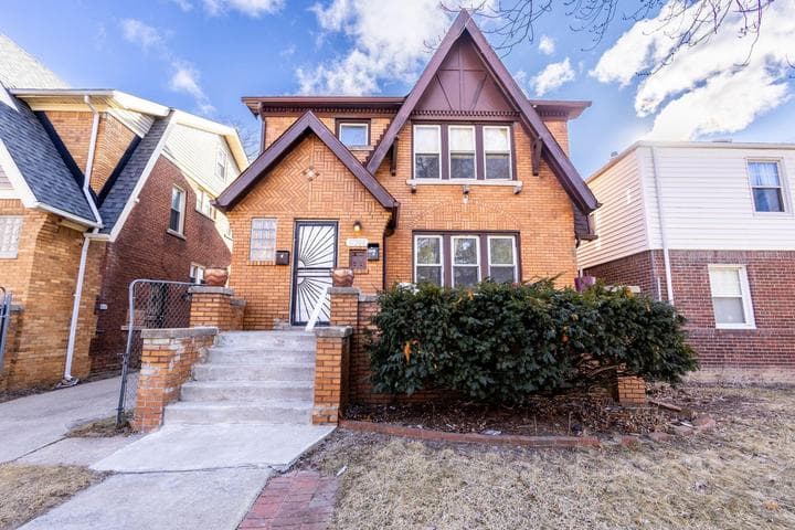 17308 Oak Drive Lower, Detroit, MI 48221
