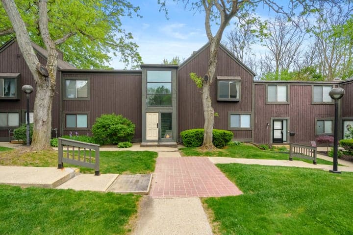 150 Carberry Hill Court D, Kalamazoo, MI 49006