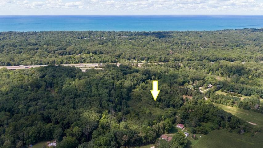 16800 Riverside Drive, Union Pier, MI 49129