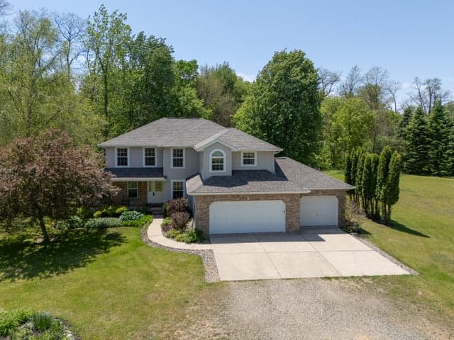 1042 Hunter Ridge, Battle Creek, MI 49017