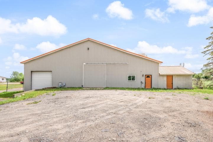 18470 195th Ave, Big Rapids, MI 49307
