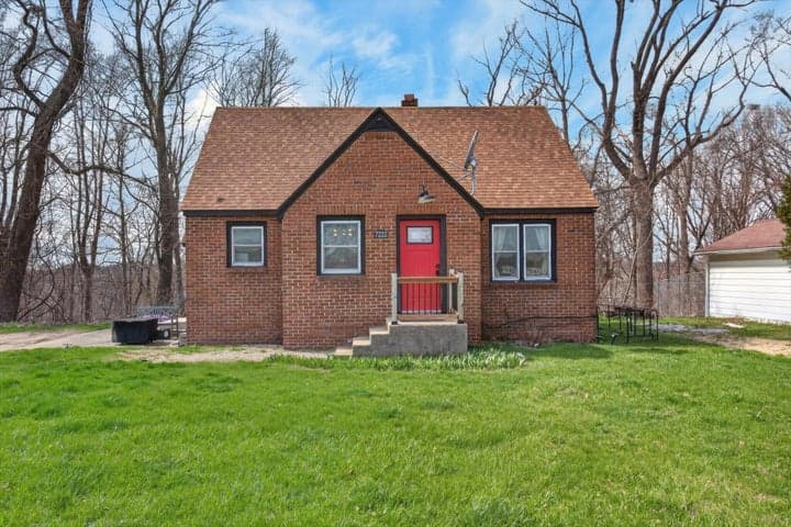 7222 Red Arrow Highway, Stevensville, MI 49127