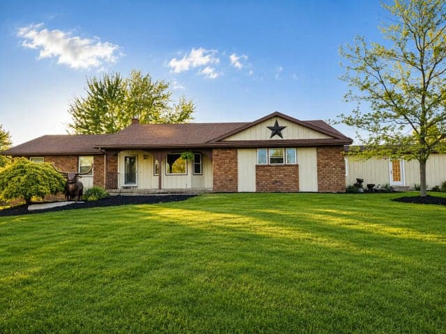 1595 Angling Road SW, Grandville, MI 49418